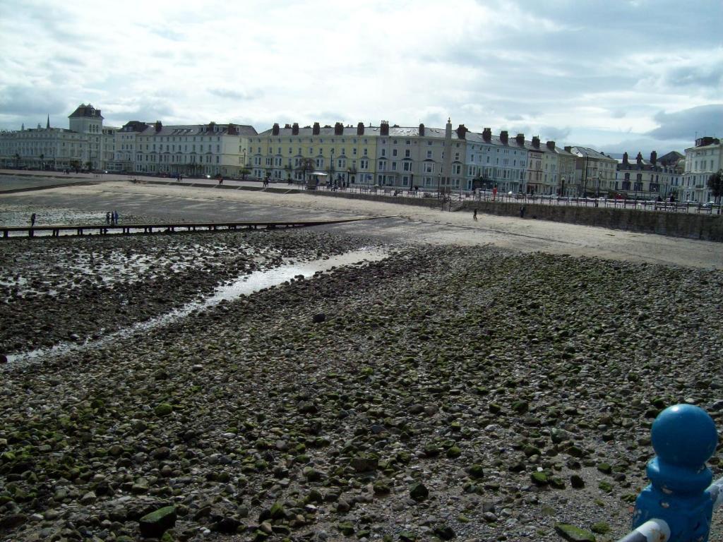 St Davids Llandudno Hotell Exteriör bild